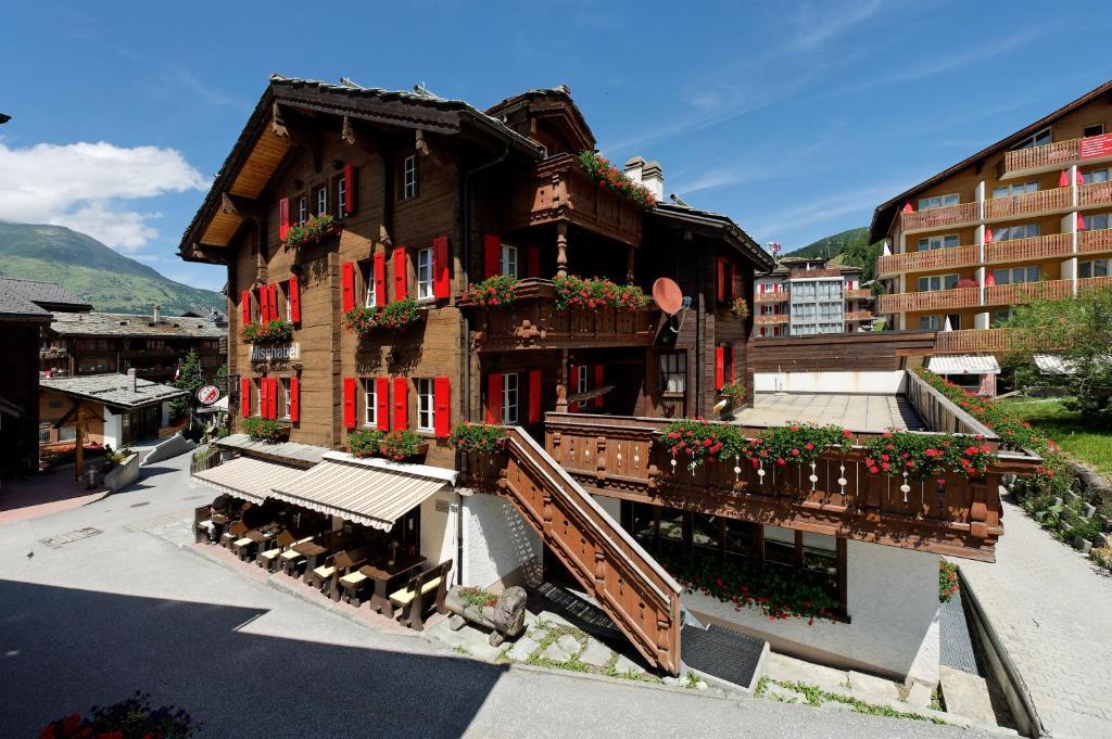 Hotel Walliserkanne غراشن الغرفة الصورة
